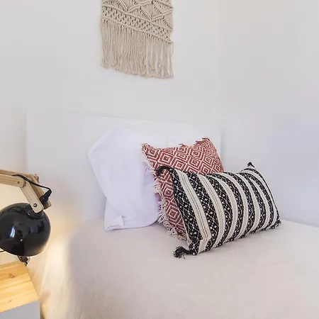 Lovelystay - Bonsai Light And Comfort Flat *