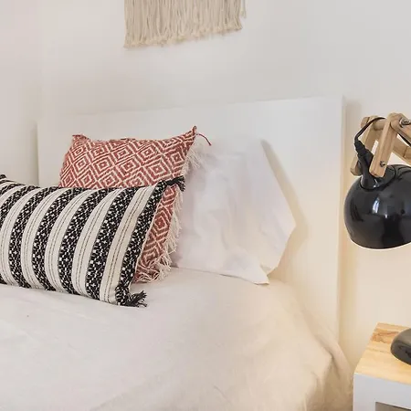 Lovelystay - Bonsai Light And Comfort Flat *