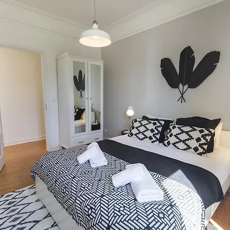 Lovelystay - Bonsai Light And Comfort Flat